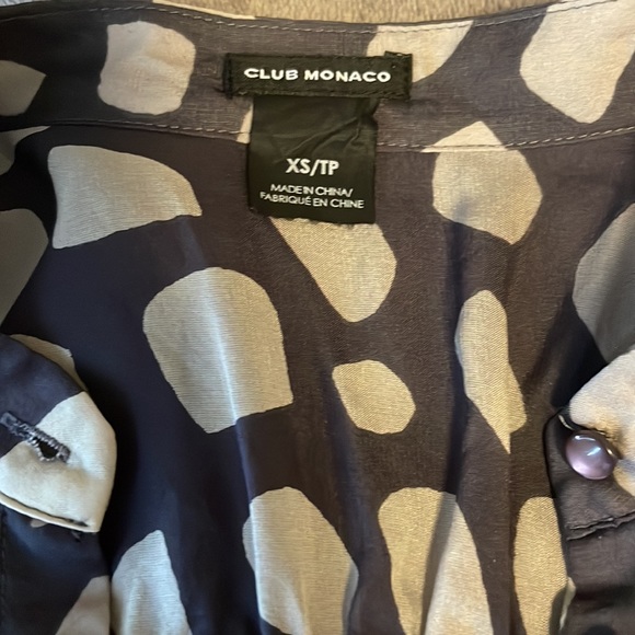 Club Monaco 100% Silk Blouse - Picture 4 of 5